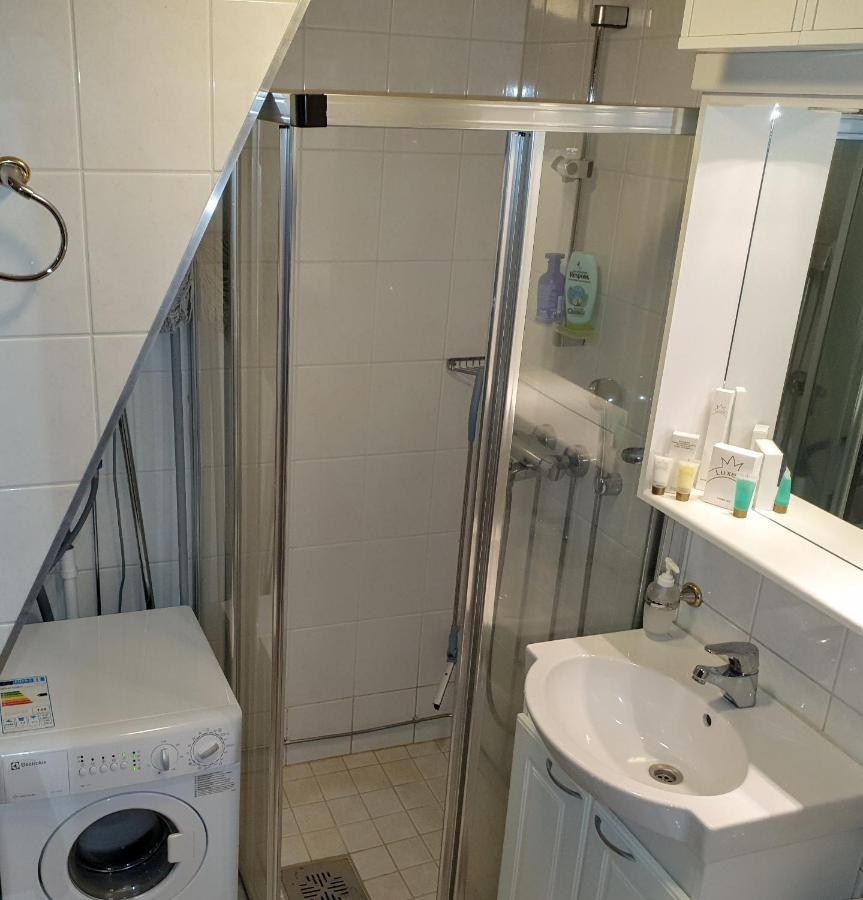 Levi Lumia Home, Moonlight 409 Luaran gambar